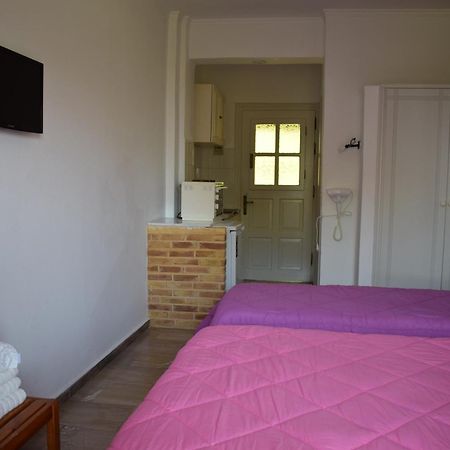 Rising Sun Apartments & Studios Benitses  Zimmer foto